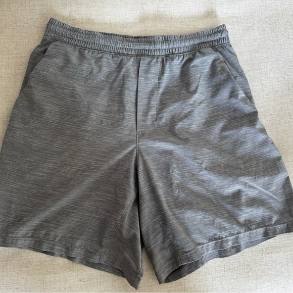 Men's Gray Lululemon shorts - Picture 1 of 2